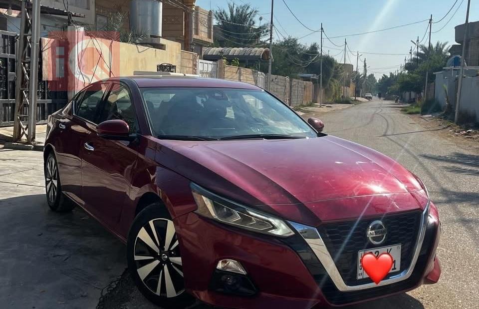 نيسان ألتيما